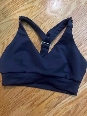 Bombshell sportswear y back sports bra size medium
3/$75